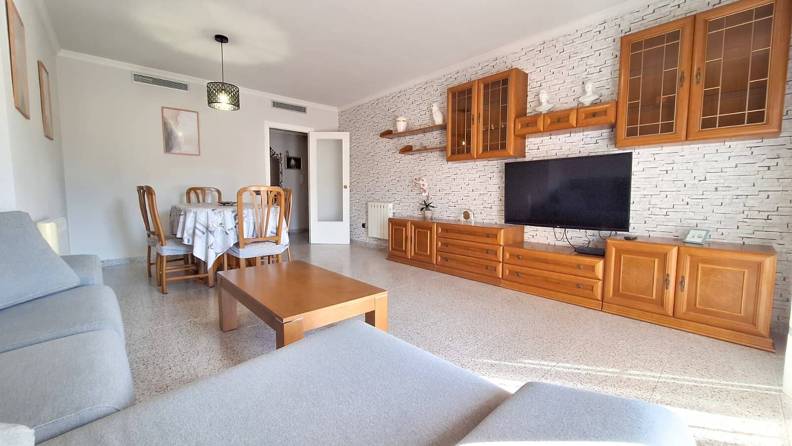 Casa de vacaciones 'Casa García' con balcón, Wi-Fi y aire acondicionado in La Aldea, Delta del Ebro