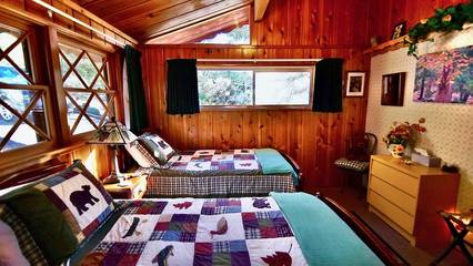 Log Cabin for 4 Guests in Idyllwild, Riverside County, Picture 2