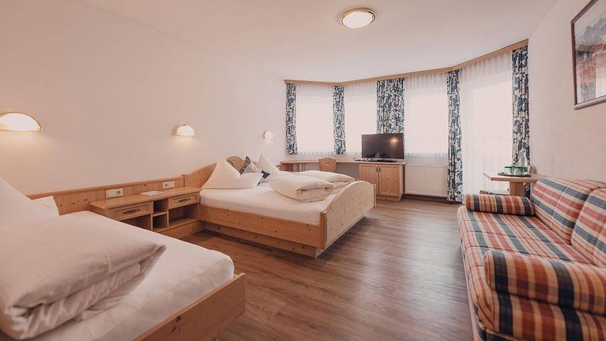 Triple room deluxe with shower and toilet in Mathon, Verwall 