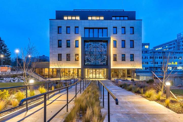 Hotel für 2 Personen, mit Sauna und Garten sowie Whirlpool in Bratislava