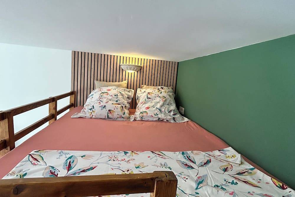 Ganze Wohnung, 30 m2 in a Villa - Grand Ajaccio in Peri, Ajaccio und Umgebung