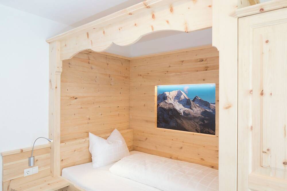 Ganze Wohnung, Ferienwohnung \"Alpenblick Nr 2\" mit Gemeinschaftsgarten und Wlan in Rein in Taufers, Sand in Taufers