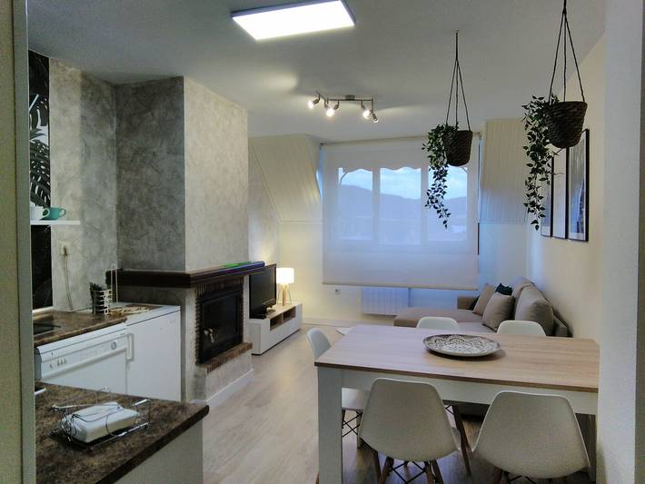 Apartamento para 6 personas, con Piscina en Jaca