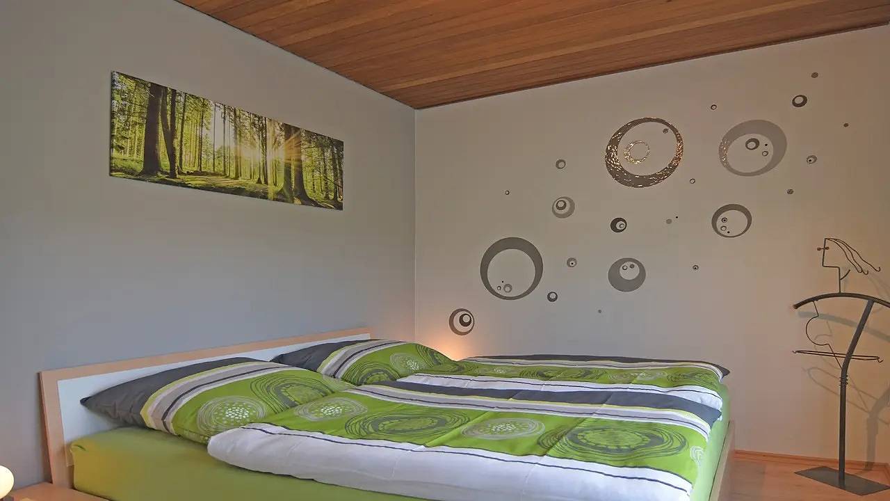 Geheel vakantieappartement, Vakantieappartement voor 3 personen met tuin in Niedersfeld, Upland