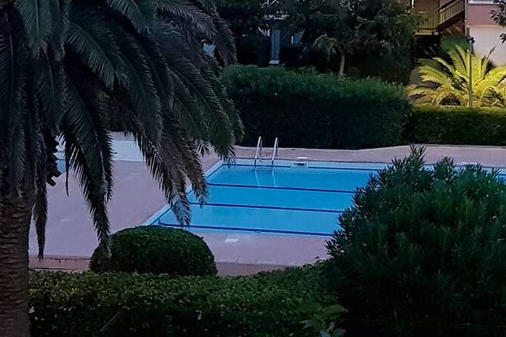 Location de vacances pour 4 personnes, avec balcon ainsi que jardin et piscine à Palavas-les-Flots
