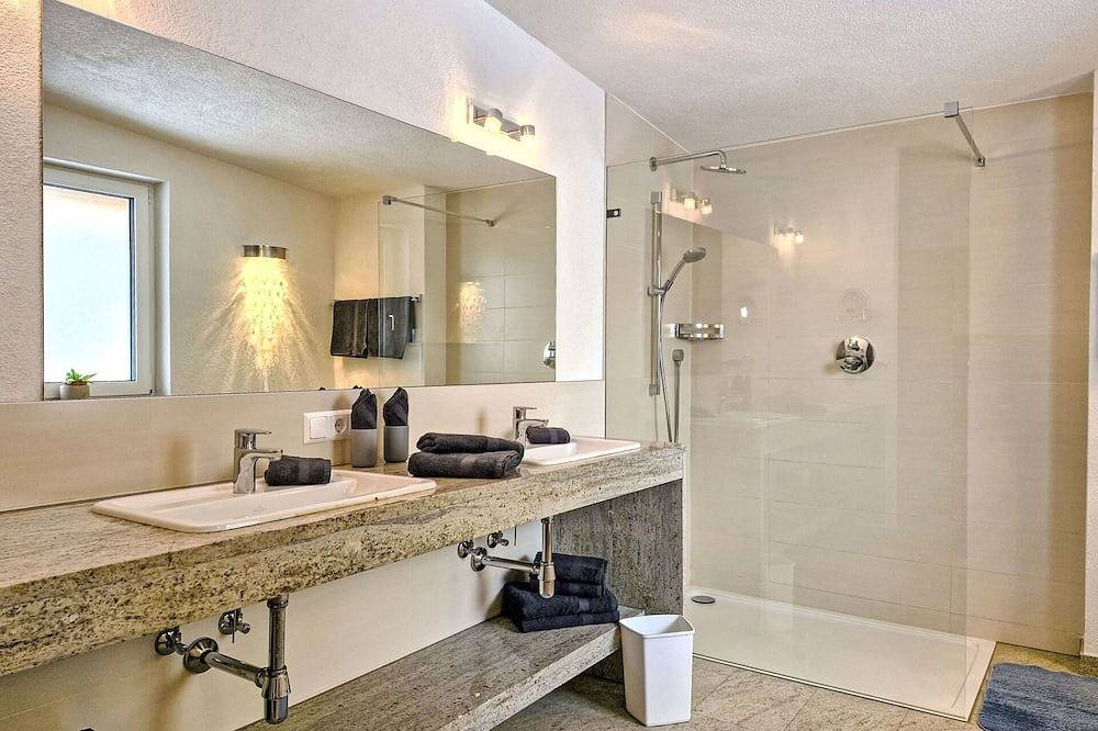 Ganze Wohnung, Gemütliche Wohnung für 8 Leute mit W-Lan, Tv, Terrasse und Haustiere erlaubt in Nauderer Berge, Pfunds