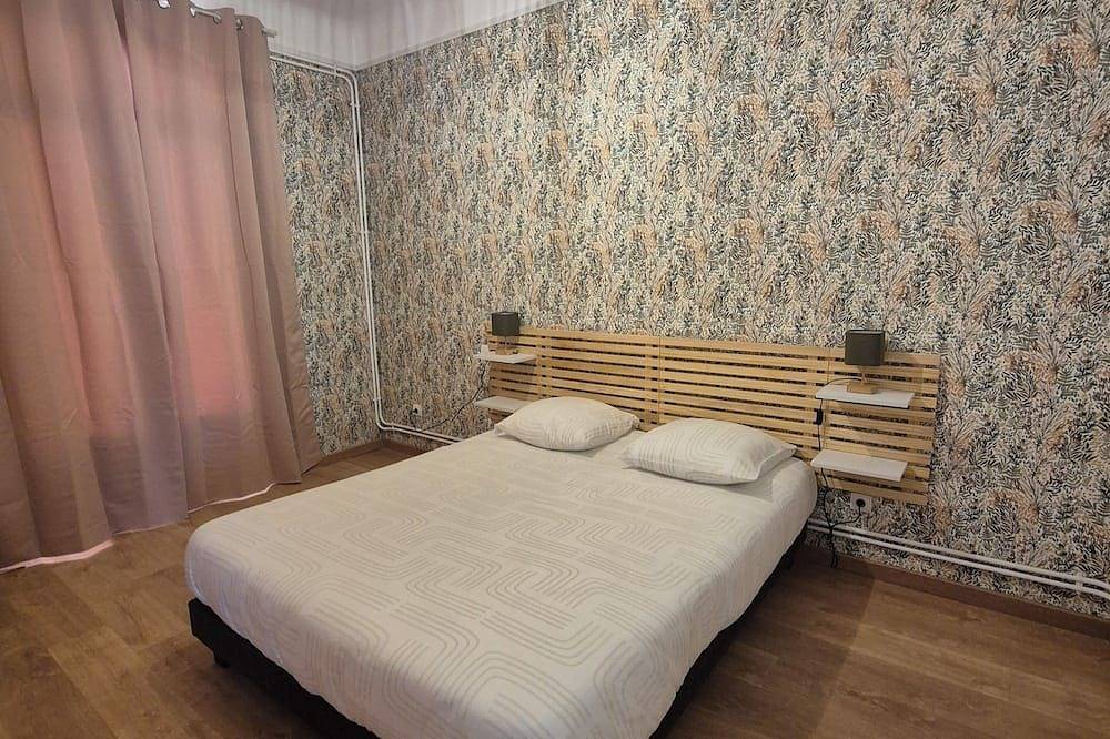 Geheel appartement, Apartment in the center of town, 10 minutes from the beach, ideal for families  in Calais, Calais en omgeving