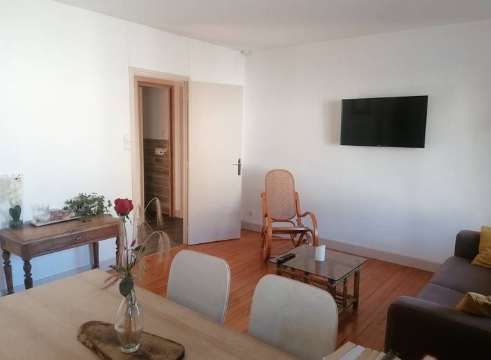 Gîte pour 4 personnes, avec jardin et balcon à Salles-Curan - 3