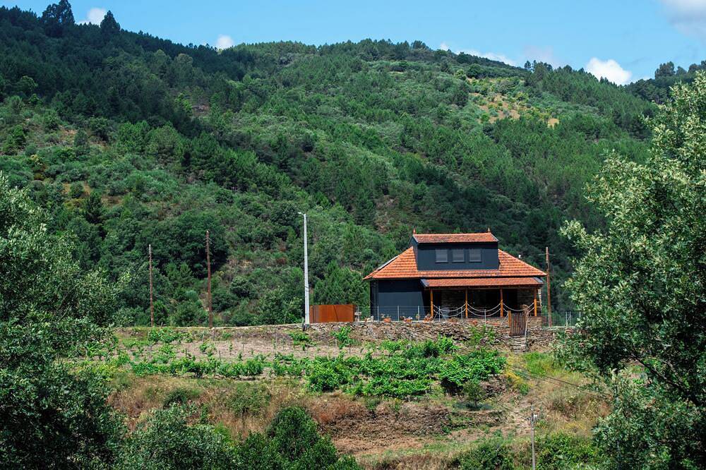 Eira Velha House in Chaves, Vila Real Distrikt