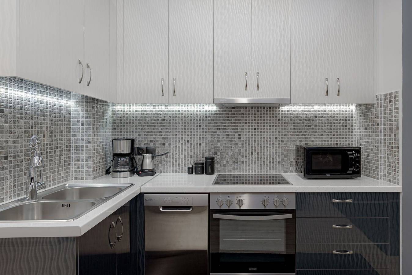 Gorgeous Athens Apartment | 2 Bedrooms | Apartment Honest | Acropolis in Sezione centrale di Atene, Atene