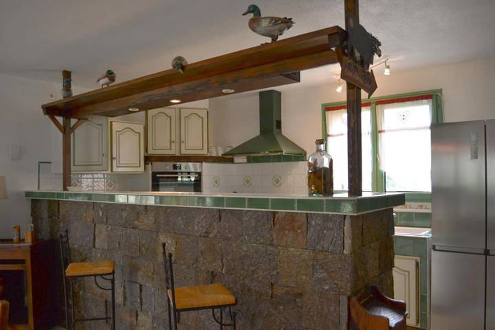 Gîte pour 12 personnes, avec terrasse ainsi que sauna et vue à La Llagonne - 3