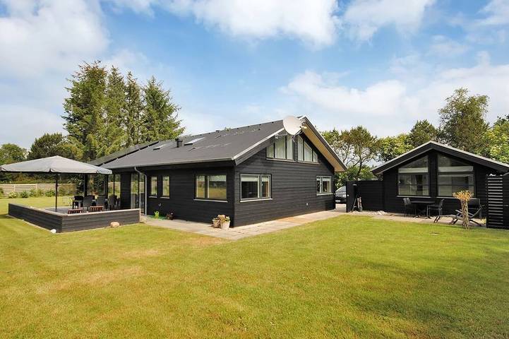 Ferienhaus für 8 Personen, mit Whirlpool und Pool sowie Garten und Sauna, mit Haustier - 1
