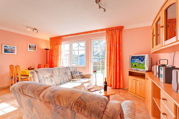 Ferienwohnung für 4 Personen, mit Balkon und Terrasse in Trassenheide - 3