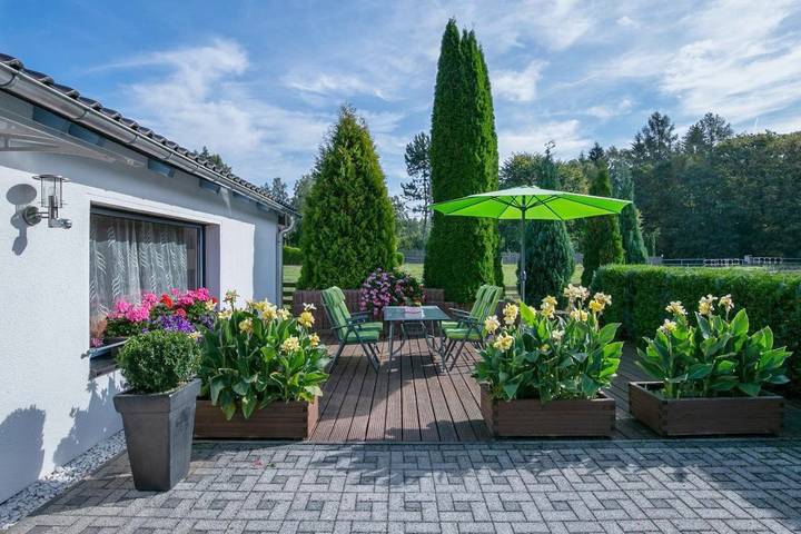 Ferienhaus für 4 Personen, mit Terrasse und Garten sowie Ausblick in Bad Brambach - 3