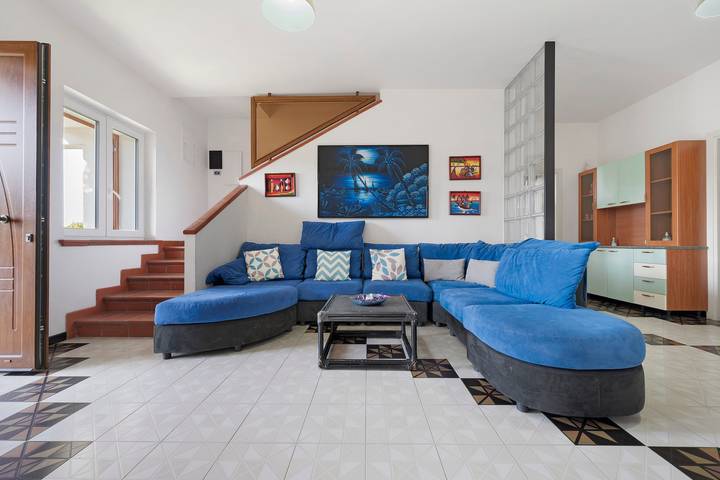 Villa 'La Dimora di Patty' with Sea View, Wi-Fi and Air Conditioning in San Cataldo, Lecce Province