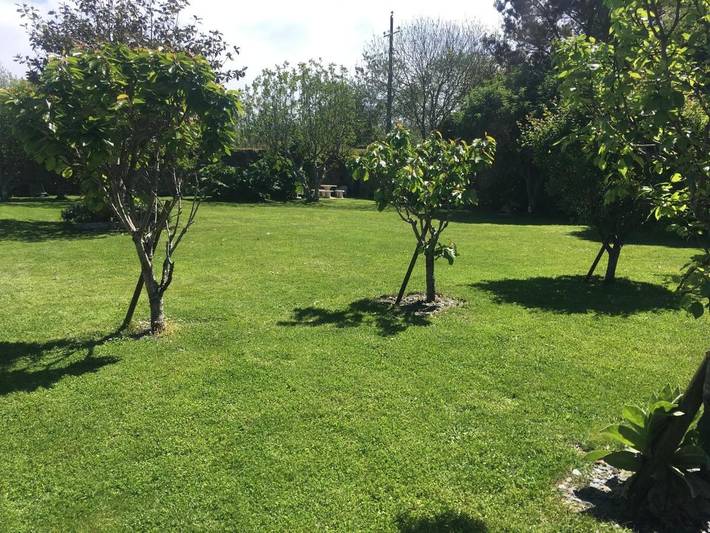 Location de vacances pour 2 personnes, avec jardin et piscine, adapté aux familles dans Plage Porz Liogan Le Conquet - 3