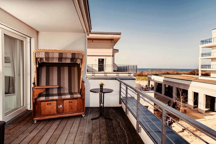 Ferienwohnung für 4 Personen, mit Balkon und Terrasse sowie Seeblick und Ausblick in Börgerende-Rethwisch - 2