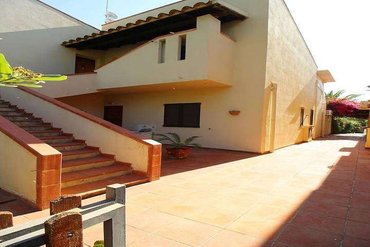 Location de vacances pour 10 personnes, avec jardin à Muravera - 2
