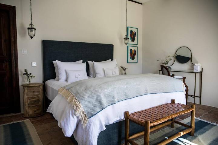 Chambre d’hôte pour 3 personnes, avec vue ainsi que piscine et jardin dans Amarens