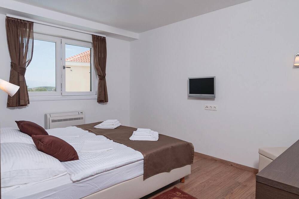 Awesome home in Postira in Škrip, Brac