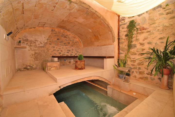 Ferienhaus für 12 Personen, mit Balkon und Terrasse sowie Garten auf Mallorca