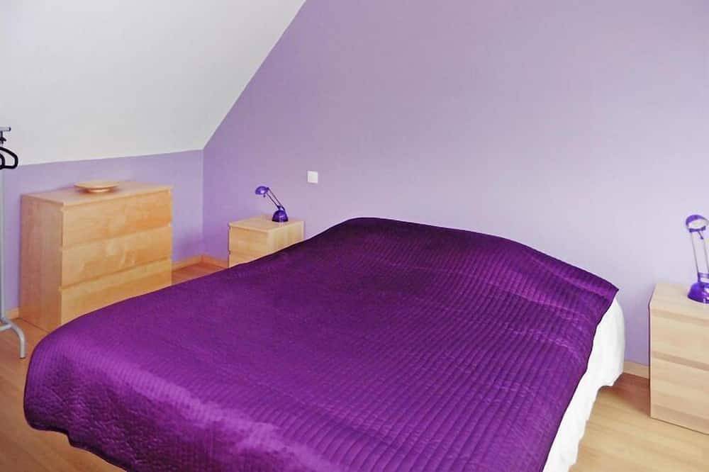 Stone House in Telgruc by Sandy Beaches in Telgruc-sur-Mer, Iroise