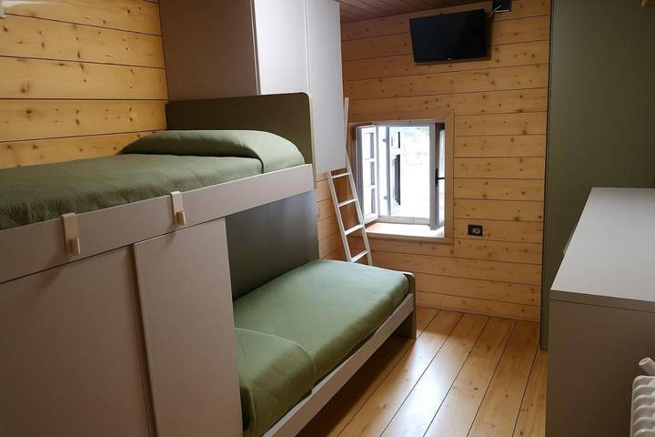 Gîte pour 7 personnes, avec vue dans Varena - 4