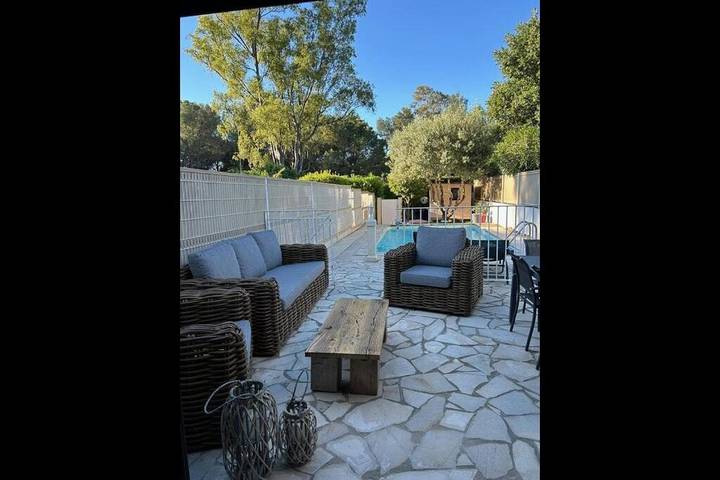 Location de vacances pour 4 personnes, avec jardin et piscine dans Plage du Débarquement (La Croix-Valmer)