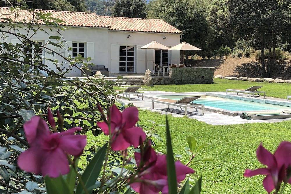 Domainedebracciole Corte villa, piscina, parco alberato 20ha, fiume in Corte Francia, Parco naturale regionale della Corsica