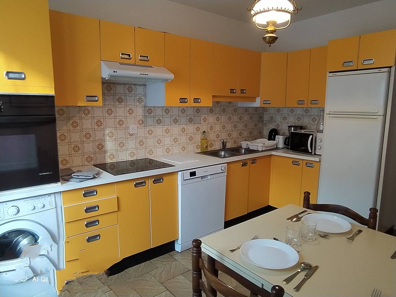 Apartamento entero, Apartamento vacacional "Gîte l'Odyssée" con balcón y Wi-Fi in Espalion, Aveyron (desambiguación)