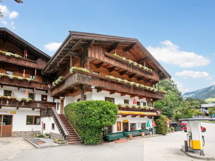 Ferienhaus für 52 Personen, mit Balkon