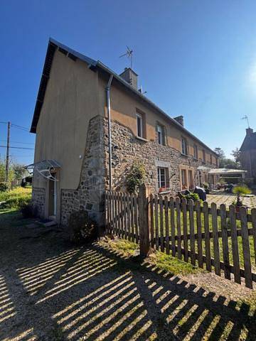Gîte pour 7 personnes, avec terrasse dans Saint-Michel-de-la-Pierre