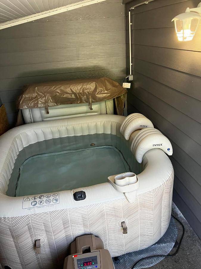 Location de vacances pour 6 personnes, avec jardin et vue, animaux acceptés à La Rivière-Saint-Sauveur - 2