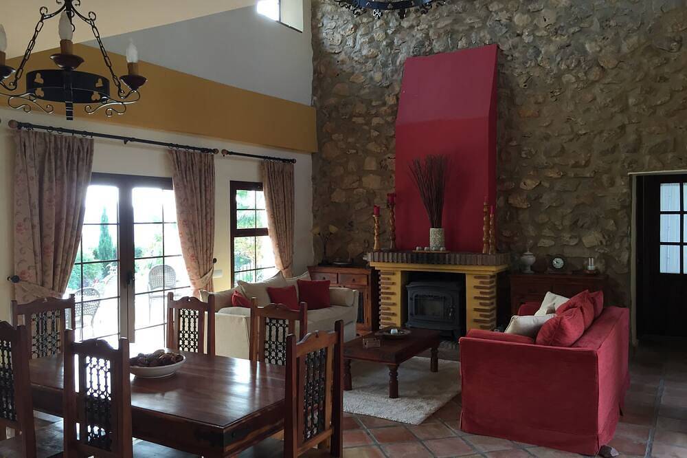 400m² Rustic Spanish Cortijo with Stunning Lake & Mountain view in Viñuela, Málaga Province