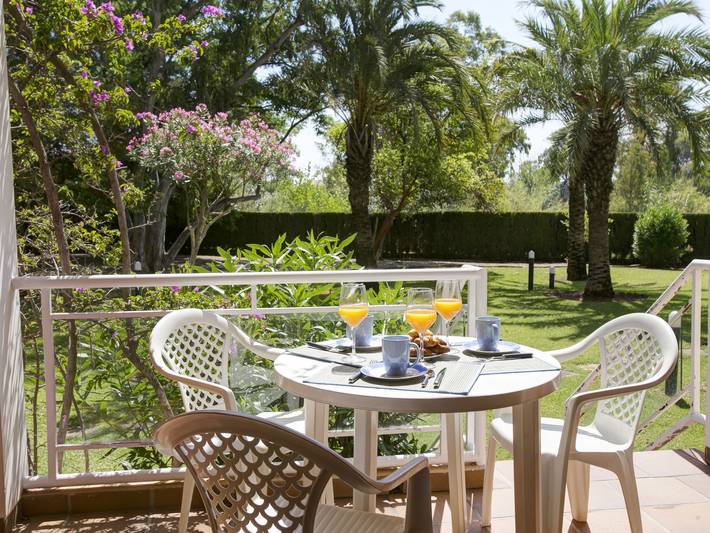 Ferienwohnung für 4 Personen, mit Kinderpool und Terrasse sowie Garten und Pool in Oliva - 2