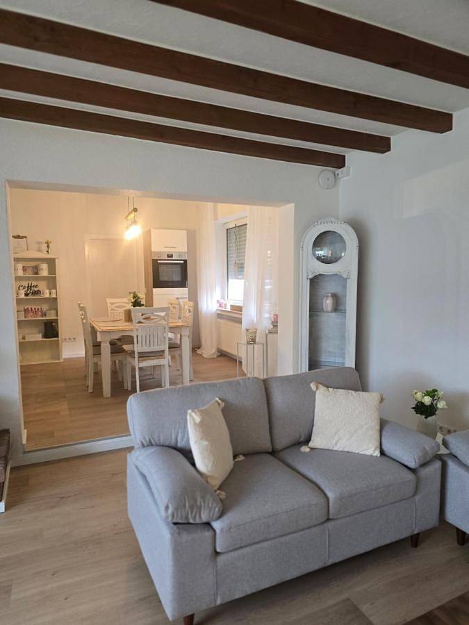 Ferien-Monteurswohnung 6,5 Schlafzimmer mit Garten und eigenen Parkplätzen im Hof in Warendorf, Kreis Warendorf