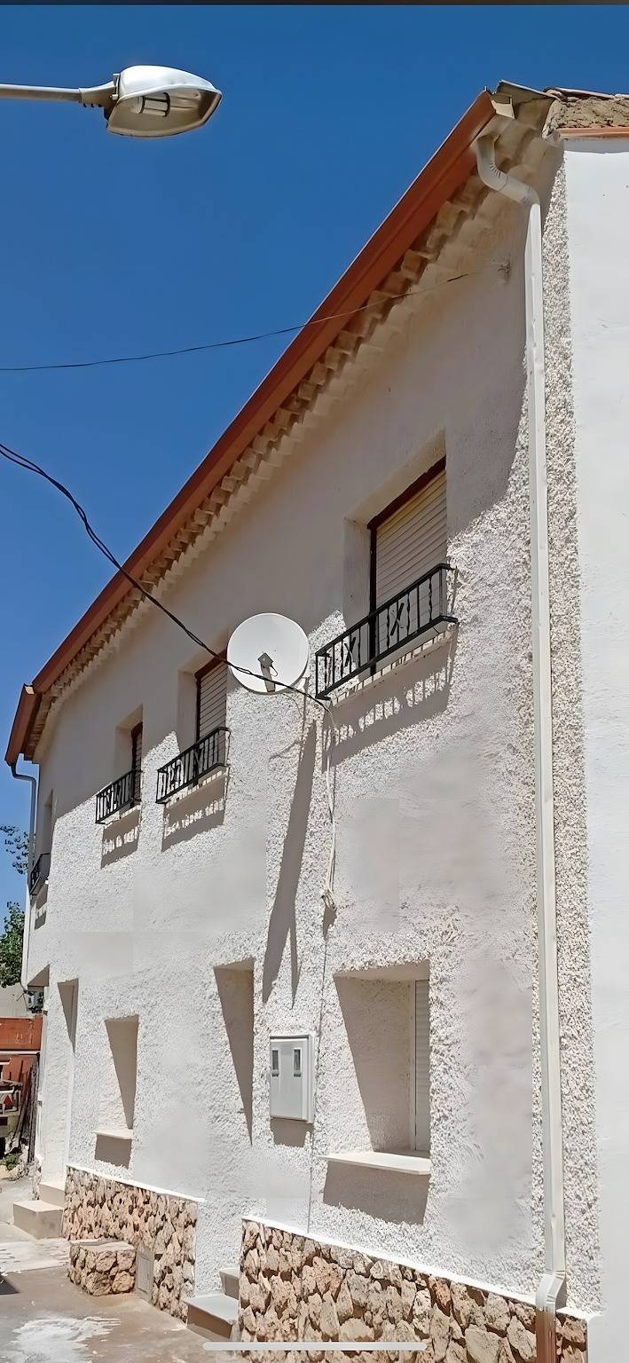 Maison rurale « Le Panorama del Júcar » avec vue montagne, terrasse et climatisation in Jorquera, La Manchuela