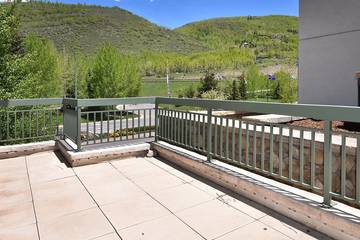 Vacation Apartment for 6 Guests in Vail Ski Resort, Vail, Picture 2