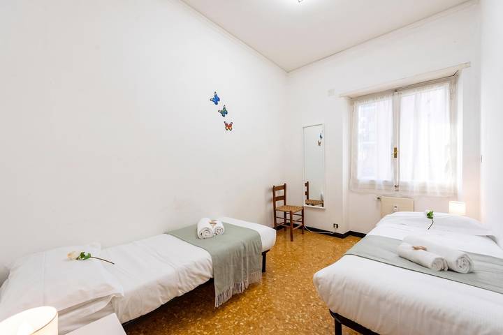 Appartamento intero, House Rondinella Genova City Center in Genova (Città), Genoa