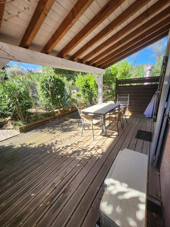 Parc de vacances pour 6 personnes, avec vue ainsi que piscine et jardin à Calvisson - 3