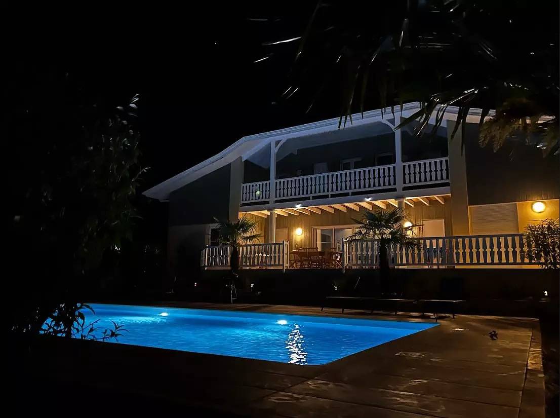 Villa pour 10 Personnes dans Lac de Lacanau, Lacanau