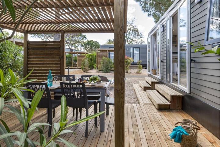 Mobil home pour 5 personnes, avec piscine ainsi que jardin et terrasse, animaux acceptés à Portiragnes - 2