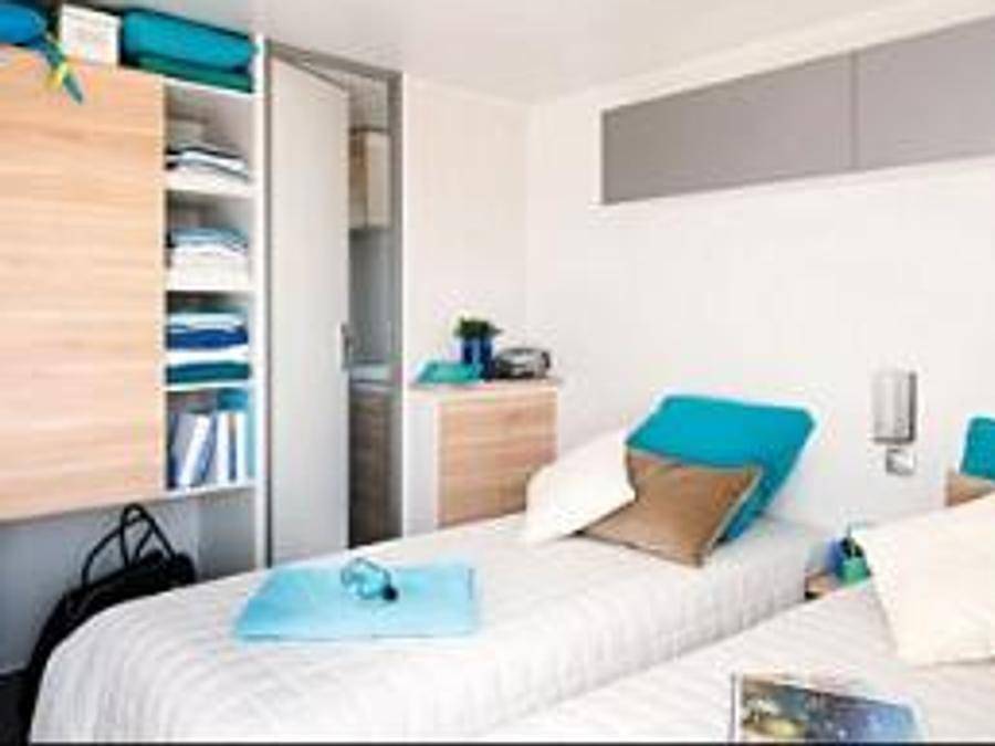 Flower Camping Saint Amand - Mobilhome 4 personnes - Premium Patio 30m² 2 chambres Clim, Tv, lave-vaisselle in Laurac-en-Vivarais, Ardèche