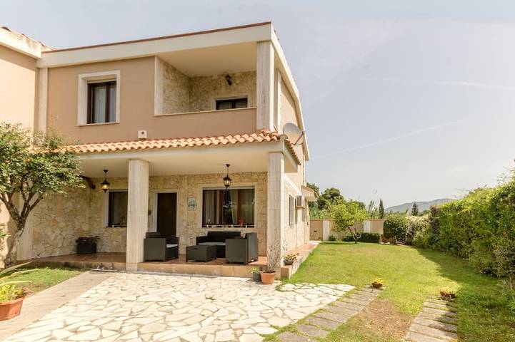 Villa for 7 people, with balcony and garden - 1