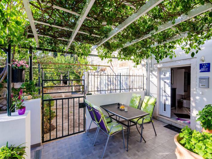 Vakantiehuis voor 4 personen, met terras en tuin in Dubrovnik