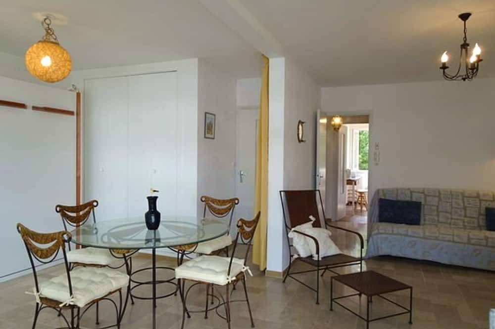 Ganze Wohnung, 2-Zimmer-Wohnung 50m vom Strand mit Pool, Parkplatz und Haustiere erlaubt in La Côte Vermeille, Argelès-sur-Mer