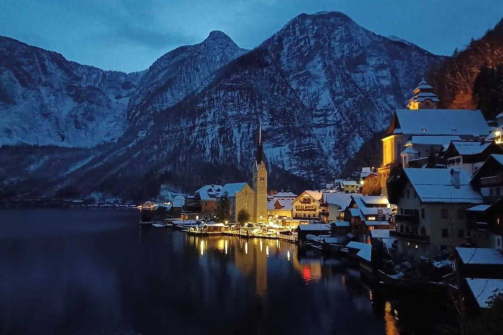 Ganze Wohnung, Mountain retreat in a private secluded spot great for families in spacious flat in Bad Goisern, Dachstein Salzkammergut