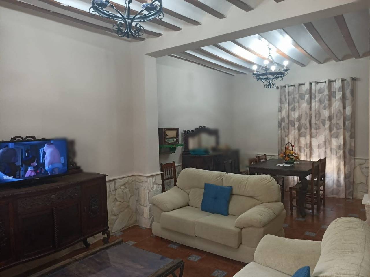 Casa de vacaciones 'Batalla Navas de Tolosa' con vistas a la montaña, piscina y Wi-Fi in Santa Elena, Sierra Morena