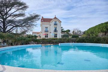 Gîte pour 2 personnes, avec piscine et jardin à Vias