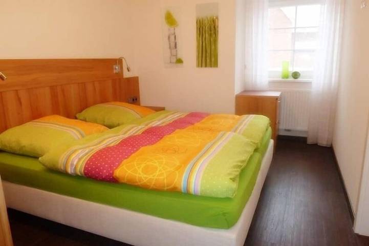 Ferienhaus für 8 Personen, mit Terrasse und Sauna sowie Garten in Greetsiel - 2